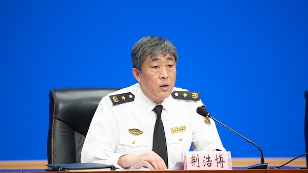 黑龍江海事局副局長、新聞發言人荊浩博。張春雷攝