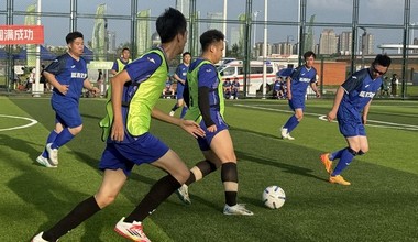 绿茵争锋！“哈超”开赛
