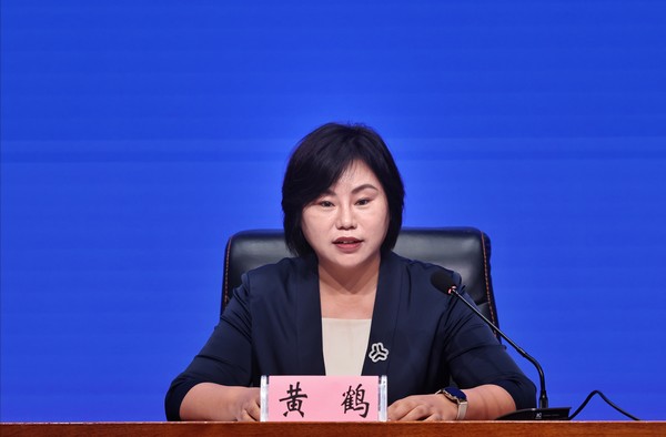 齐齐哈尔市妇联主席黄鹤。张澍摄
