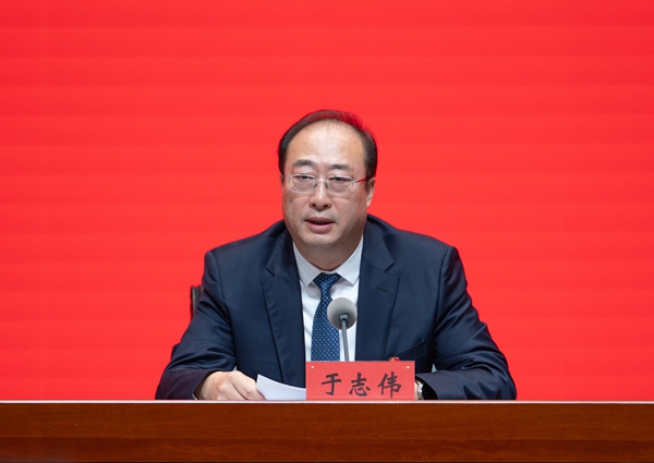 黑龙江省总工会党组书记于志伟。张春雷摄