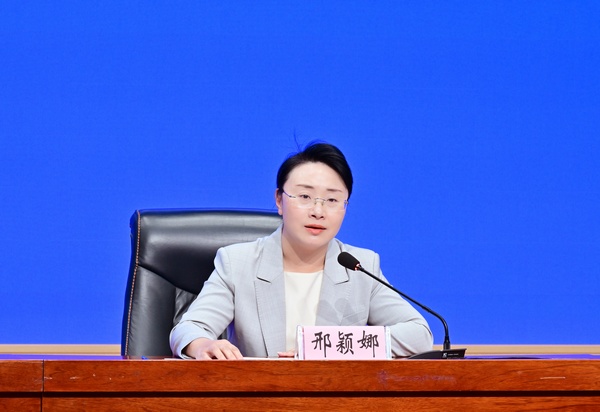 黑龍江省商務廳副廳長邢穎娜。李鵬舉攝