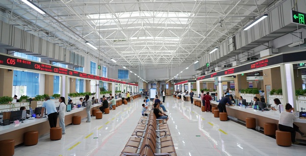 大庆市龙凤区行政服务大厅。图片由大庆市委宣传部提供