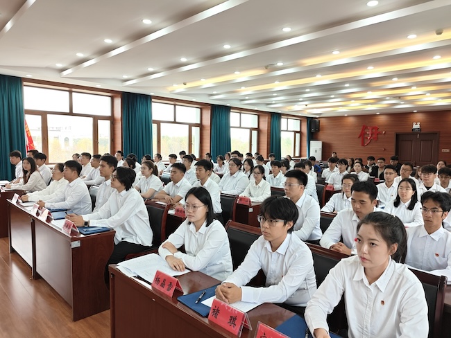 140名西部計劃志願者代表參加培訓班。伊春市委宣傳部供圖