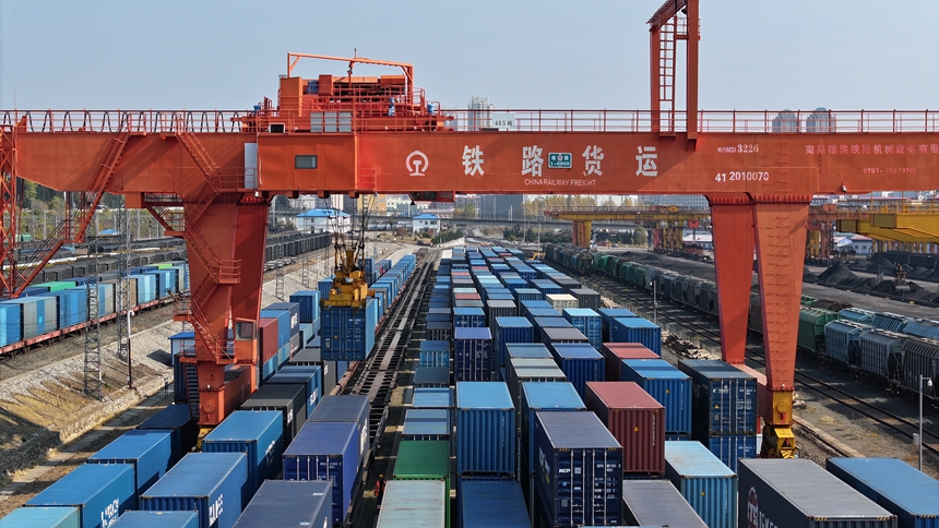 中歐班列“東通道”年內通行量突破6000列