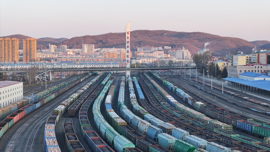 中歐班列“東通道”年內通行量突破6000列