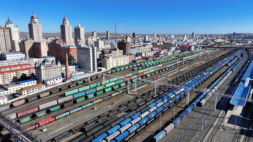 中歐班列“東通道”年內通行量突破6000列